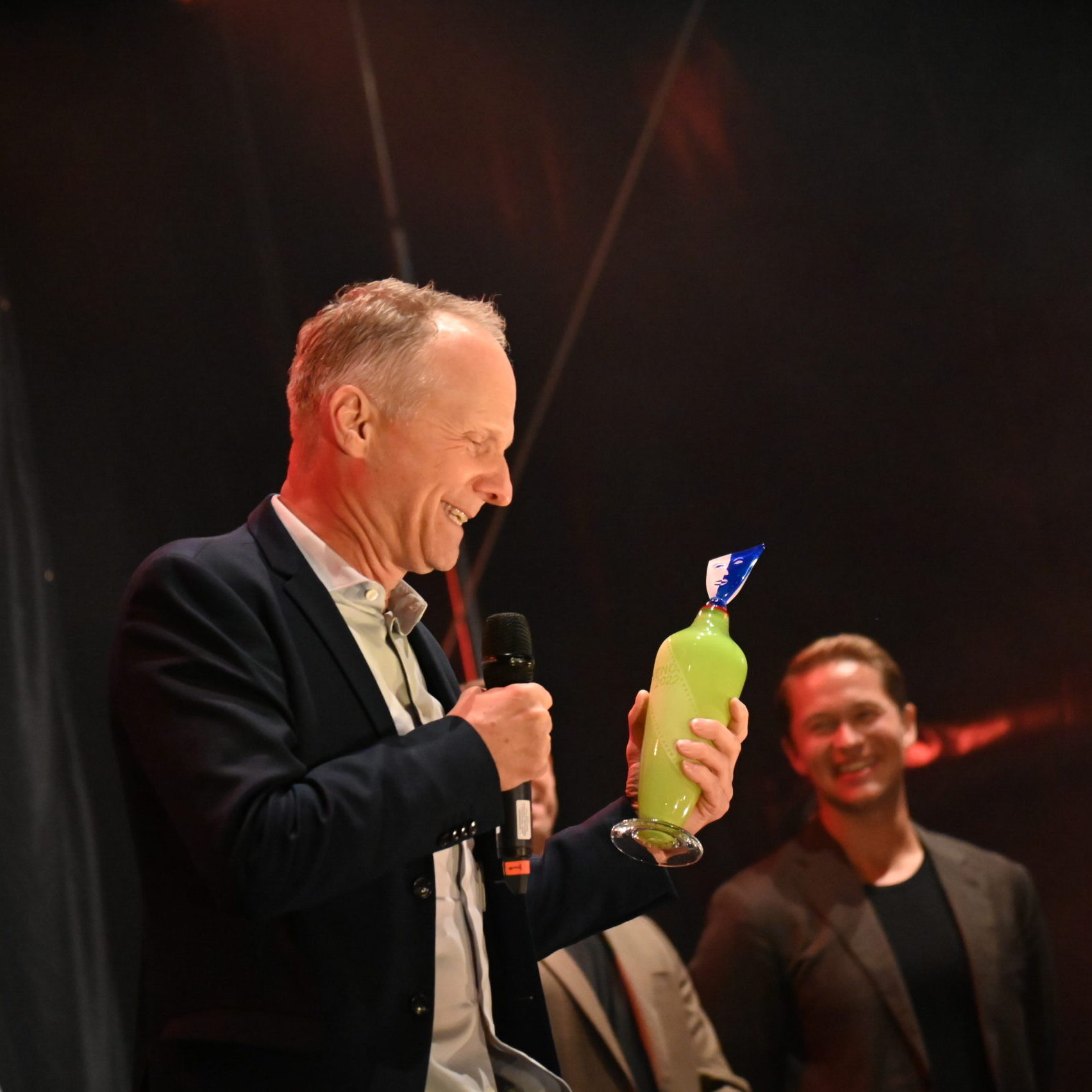 Niels Arden Oplev modtager en SVEND-pris for Rose. Foto: Knud Mortensen