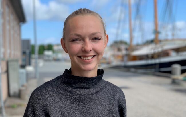 Frederikke Juul Albertsen er demensven, og det opfordrer hun andre til også at være. Foto: SvendborgEvent