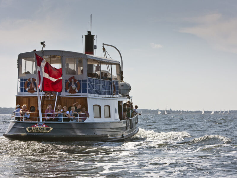 Sejltur med M/S Helge Sejltur med M/S Helge